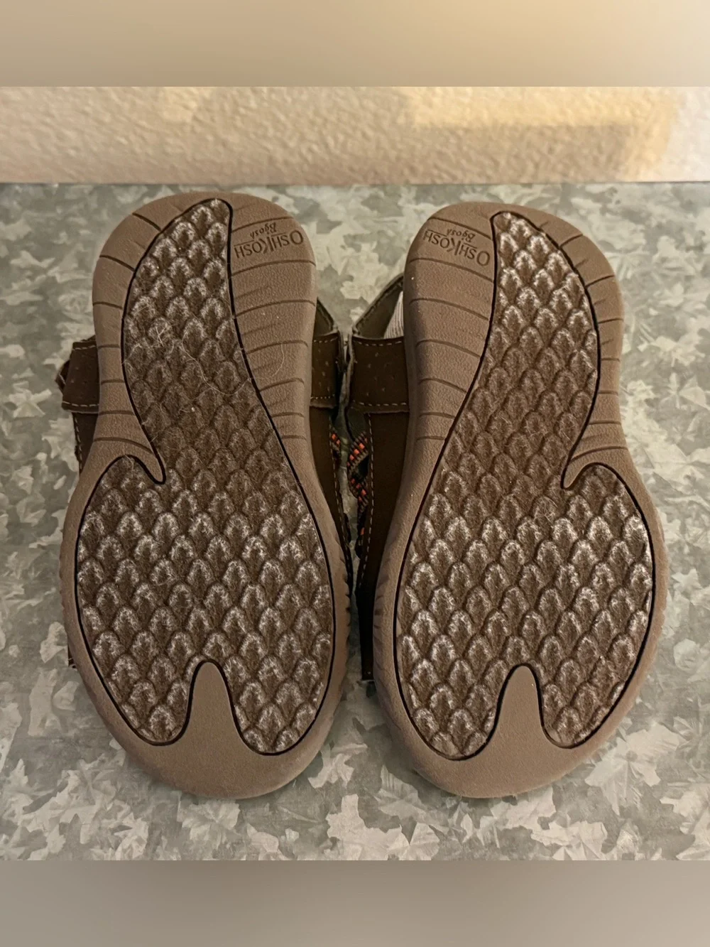 OshKosh B'gosh Spear B Athletic Brown and Orange Boys' Sport Sandals, Size 10